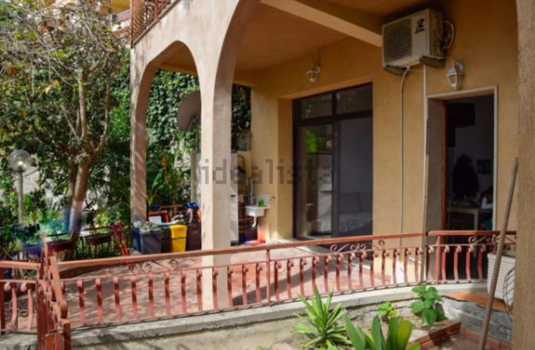 לטויאני Elegance Apartment Taormina מראה חיצוני תמונה